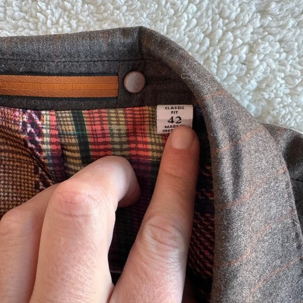 Robert Graham Mens Brown Pinstripe 100% Wool Blazer Jacket Plaid Lining Size 42‎